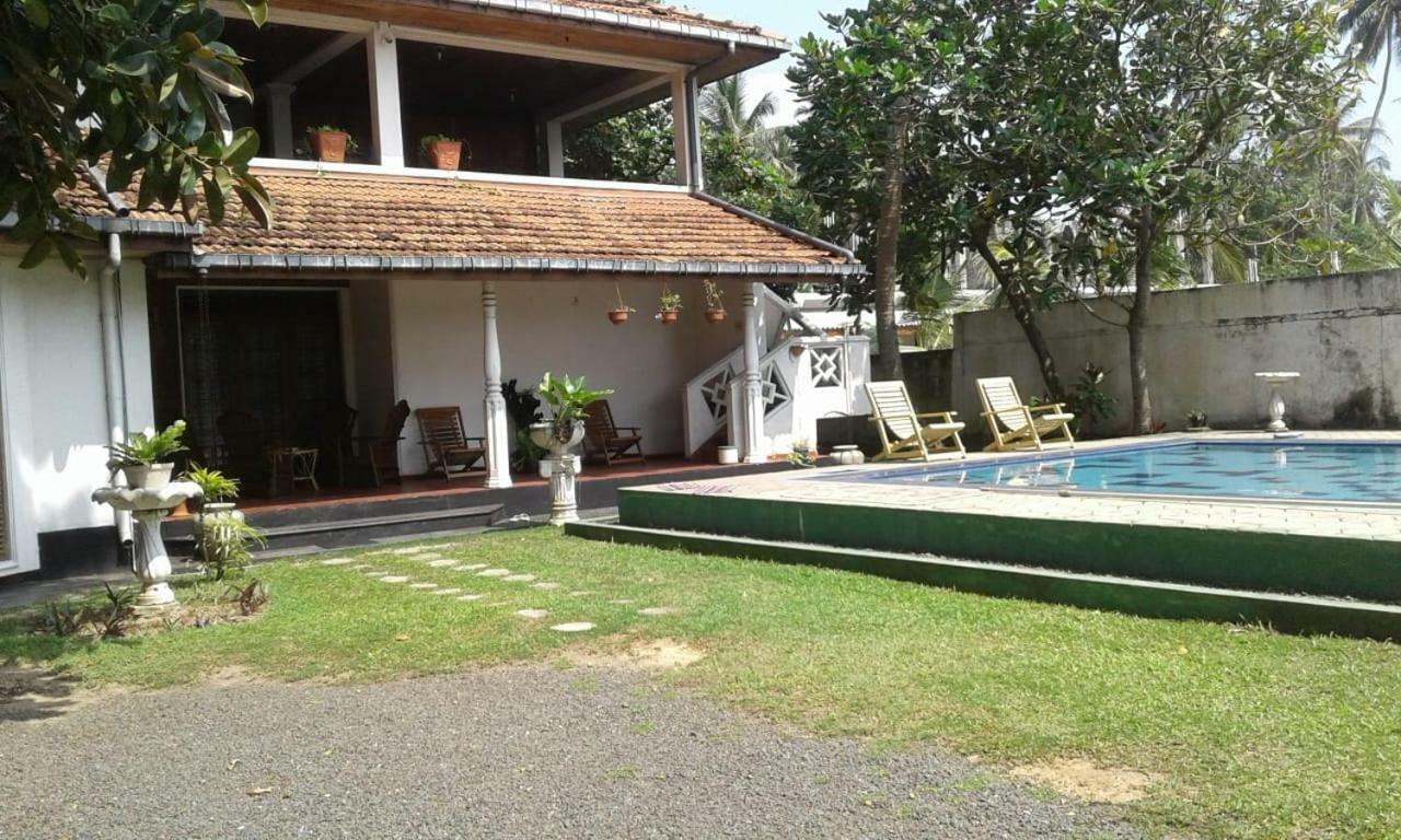 Villa Sea Sprays Hikkaduwa Exterior foto
