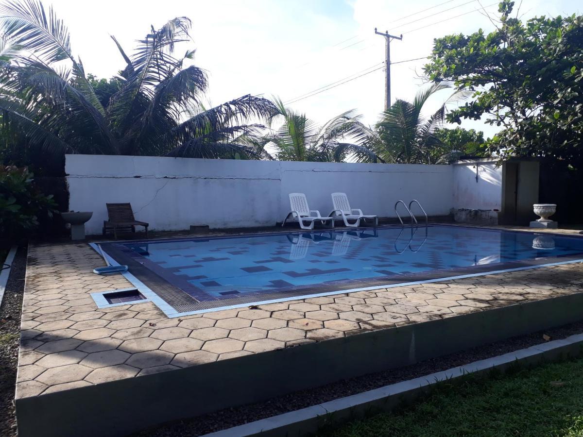 Villa Sea Sprays Hikkaduwa Exterior foto