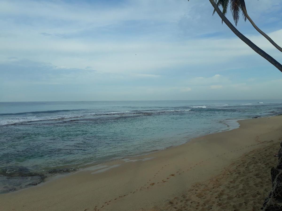 Villa Sea Sprays Hikkaduwa Exterior foto